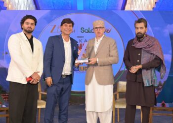 Doon School Srinagar honoured as best school at Zee Media Conclave