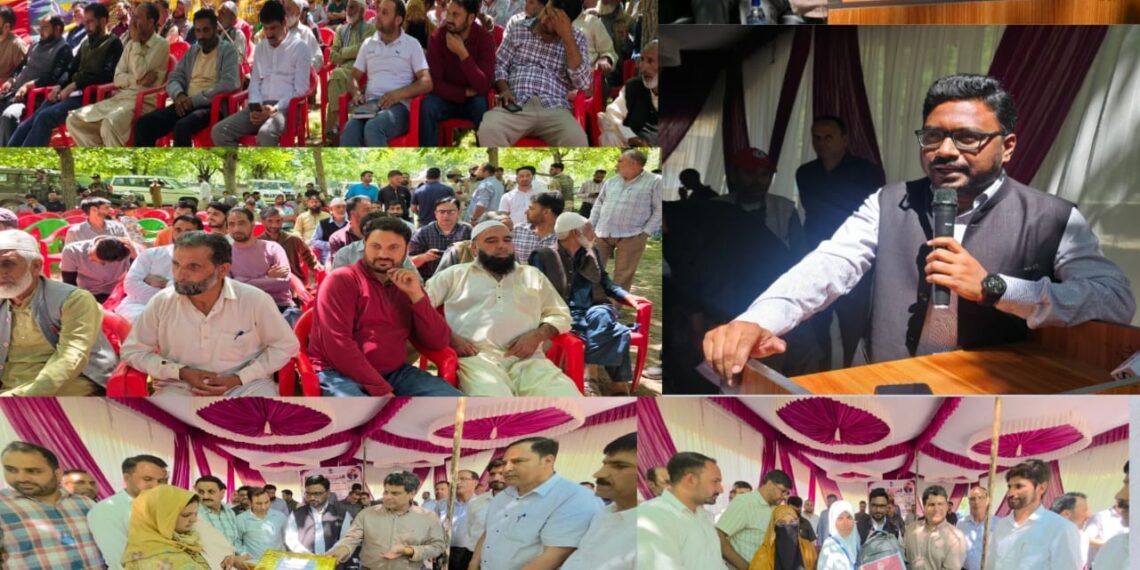 Commissioner/Secretary,Social Welfare Department, Sarmad Hafeez reviews progress under Vibrant Village Programme-2 in Kunan-Poshpora