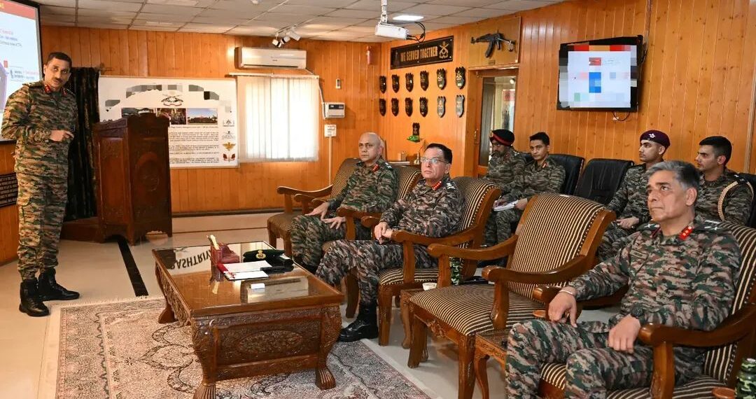 Army Chief Reviews Kashmir Security Grid, Operational Preparedness
