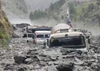 Flash Floods Triggers Landslide in Kishtwar, Doda, Vehicles Buried