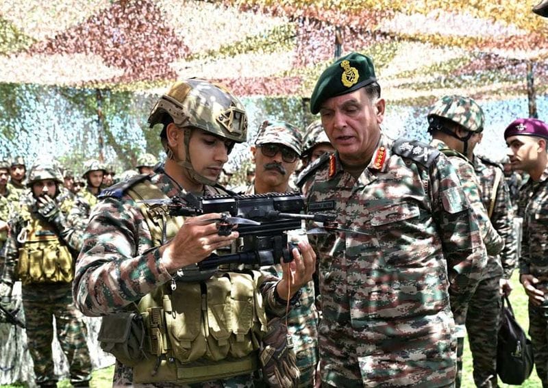 Army Chief Reviews LoC Security, Anti-Infiltration Grid During First J&K Visit as COAS