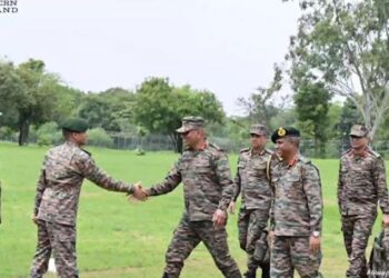 Army Commander Reviews Combat Readiness at Talbehat Military Station, Inspects Indigenous Dhanush Gun Unit