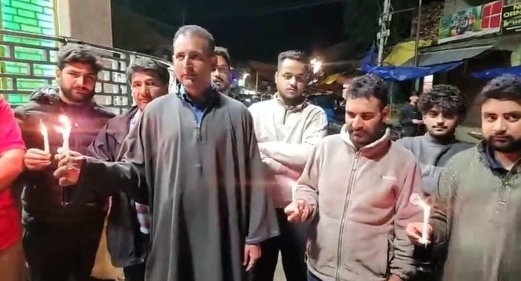 Verinag Residents Hold Candlelight March, Pay Tribute to Martyred Policeman HC Ashiq Hussain