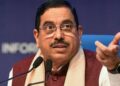 Pralhad Joshi Gets Additional Charge as Dharmendra Pradhan Resigns as Union Education Minister; President Accepts Resignation