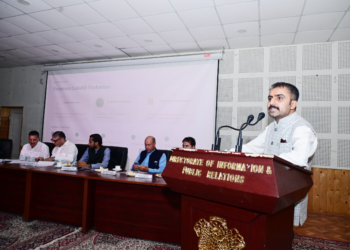 Ladakh Brings Pashmina Producers Face-to-Face With Buyers at Srinagar Meet