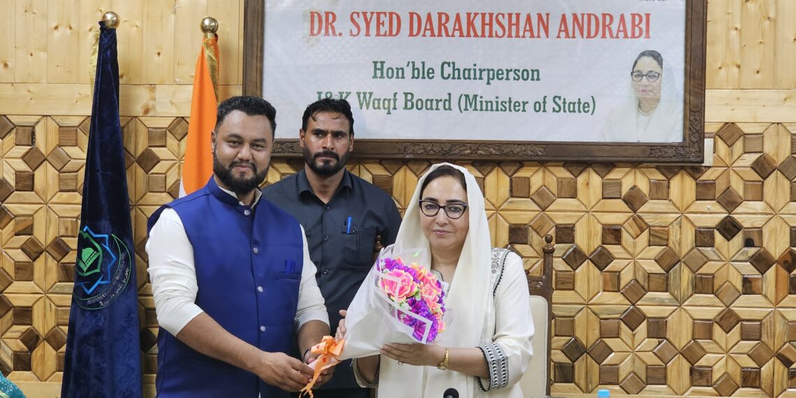 Dr Andrabi Holds Public Darbar, Assures Time-Bound Redressal of Waqf-Related Grievances