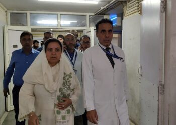 CM Omar Abdullah Expresses Concern Over Gund Accident, Directs Best Care for Injured Amarnath Pilgrims