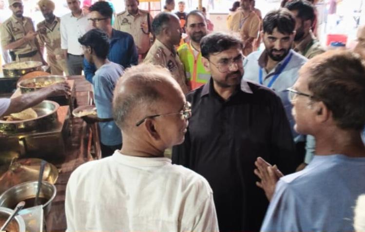 Satish Sharma Inspects Shri Amarnath Ji Yatra Camps at Banihal, Ramban and Chanderkote