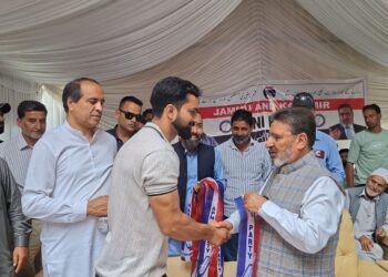 Thousands Attend Apni Party Workers’ Convention in Hajin; Altaf Bukhari Reaffirms Demand for Restoration of Statehood