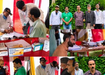 Specialised Medical Camp Held at Markazi Jamia Masjid Park, Beerwah; Expert Doctors Examine Patients