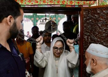 Dr Syed Darakhshan Andrabi Reviews Arrangements at Naqshband Sahib Shrine Ahead of Khwaja Digr