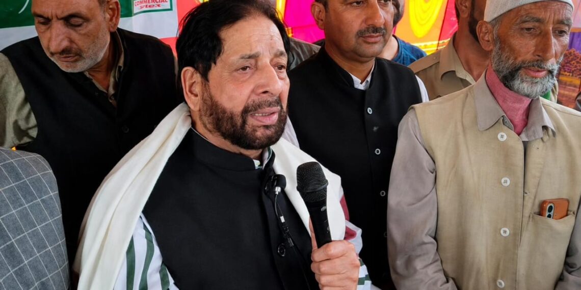 Hakeem Yaseen Demands Monthly Support Package for Unemployed Youth, Restoration of Statehood