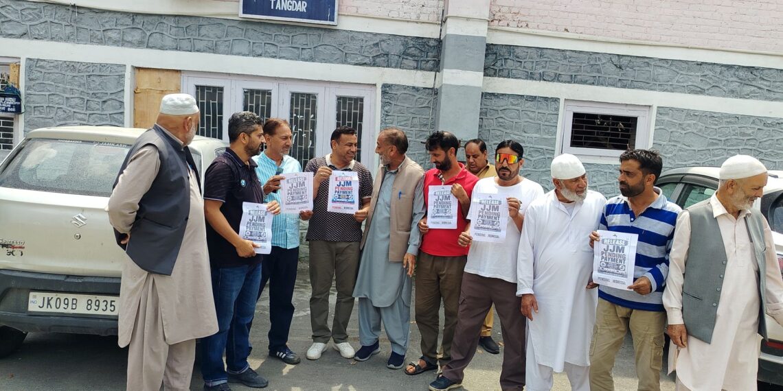 Jal Jeevan Mission Contractors Stage Protest in Karnah Over Long-Pending Bills, Warn of Intensified Agitation