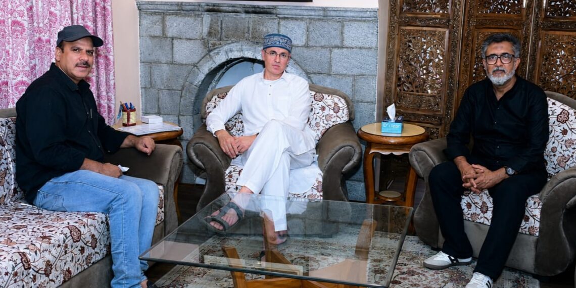 JK CINEMA GUILD MEETS CM OMAR ABDULLAH; SEEKS BIG PUSH FOR KASHMIR’S FILM & CULTURAL REVIVAL