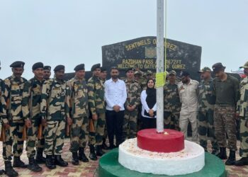 “From the Plains to the Frontiers, One Tricolour Unites Us”: I-Day Celebrated at 11,700-Ft Razdan Top