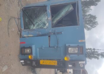 Five CRPF Personnel Injured as Vehicle Collides With Truck on NH-44 Near Qazigund