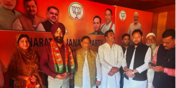Retired DySP Dara Singh joins BJP along with supporters at Srinagar.