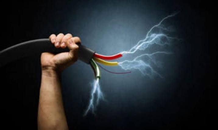 Man Dies, Three Injured After Electric Shock in Ramban