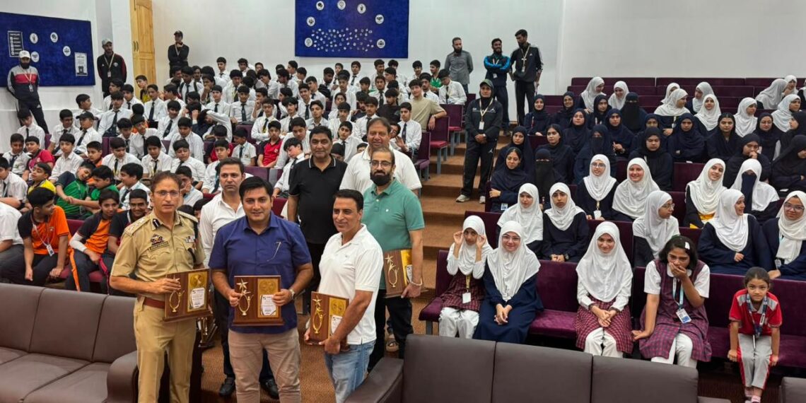 “Stay Fit, Stay Healthy”: Experts Urge Students to Choose Sports Over Screen Distractions
