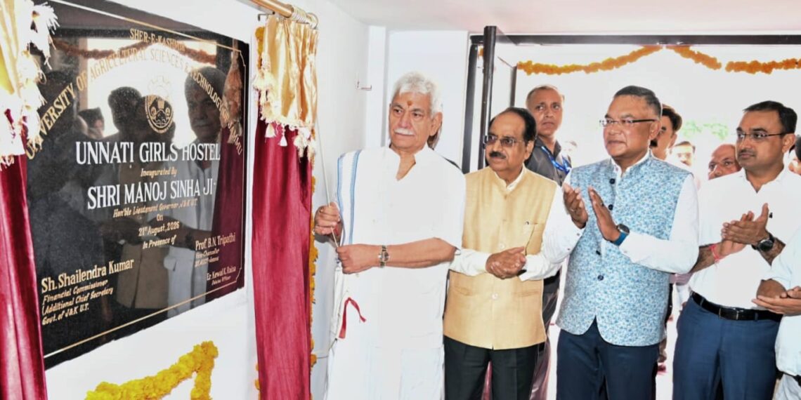 “Agriculture Is the Next Big Frontier for Innovation”: LG Sinha Urges J&K Youth to Build Startups
