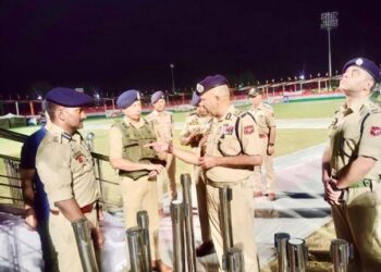 DGP Nalin Prabhat Conducts Late-Night Security Review Across Srinagar Ahead of I-Day