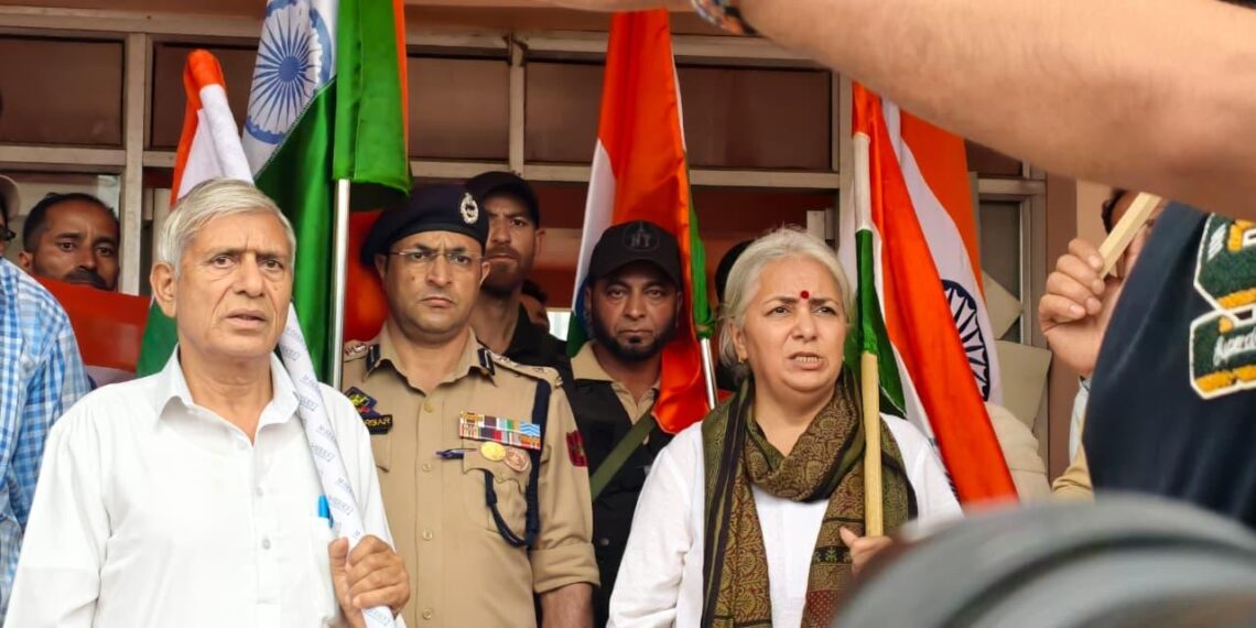 Massive Tiranga Rally Held in Bandipora, DC & SSP Bandipora Lead Patriotic March
