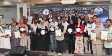 Waheed Jeelani Presents Paper on ‘Art, Culture & Sustainability’, Felicitated at Global Leaders Conference Srinagar