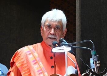 LG Sinha Pays Tributes To Maharaja Hari Singh On Janm-Jayanti