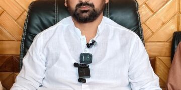 Sameer Bhat Holds Press Conference, Appeals for Alternative Route to Ease Tengpora Srinagar Traffic Pressure