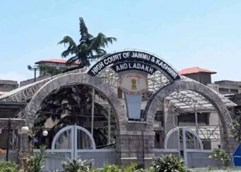 Premature Retirement Not Punitive; Courts Cannot Substitute Own View for Competent Authority: J&K HC