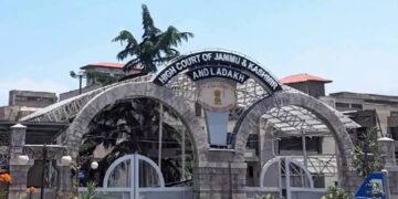 Premature Retirement Not Punitive; Courts Cannot Substitute Own View for Competent Authority: J&K HC