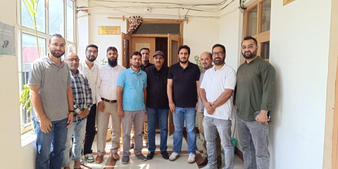 PIB Srinagar Organises Media Tour to Chennai for Srinagar Journalists
