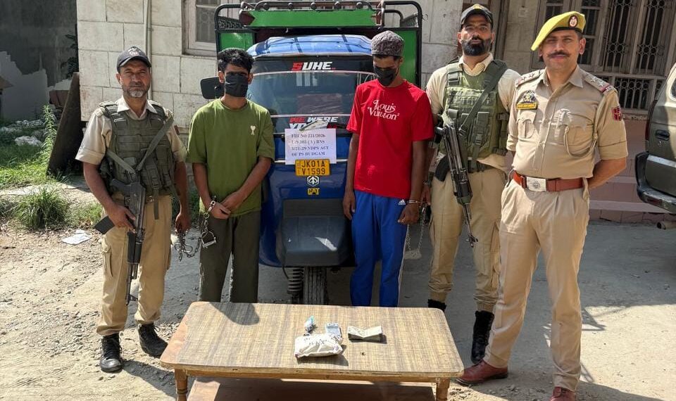 Budgam Police Crack Ompora Housing Colony Theft Case; Two Arrested