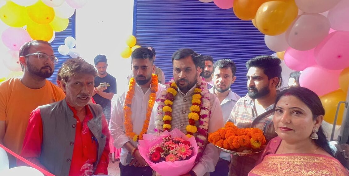 Vishal Chopra Inaugurates Kotwal Collection at Janipur, Jammu; Appreciates Young Entrepreneurs