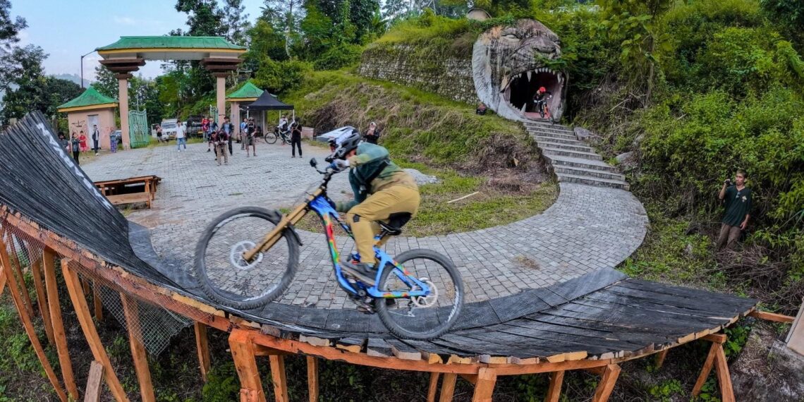 Zabarvan Legends Series: Taking India’s Mountain Biking Ambitions to New Heights