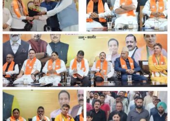 Dr. Satish Poonia Holds Introductory Meeting with BJP Leadership in Jammu