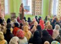 Rouble Nagi Art Foundation Distributes Blankets Among Women in Downtown Srinagar