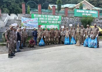 CRPF Organises Fit India Freedom Run 7.0, Cleanliness Drive in Verinag