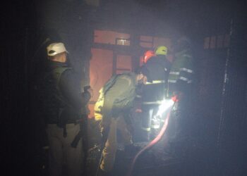 Major Fire at Karan Nagar Blanket Unit Brought Under Control After Hours-Long Operation