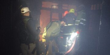 Major Fire at Karan Nagar Blanket Unit Brought Under Control After Hours-Long Operation